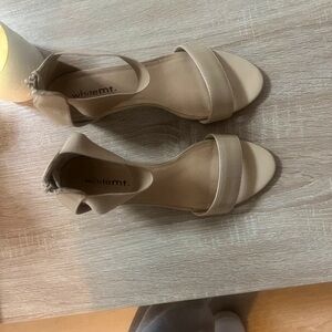 WHITEMT. Nude Ankle-Strap Block Heel Sandals